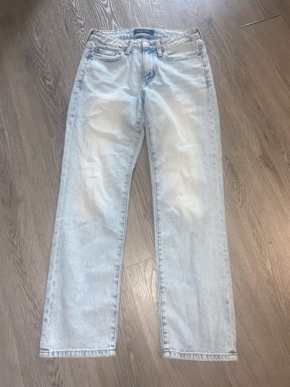 Aeropostale Light Wash Straight Leg Jeans